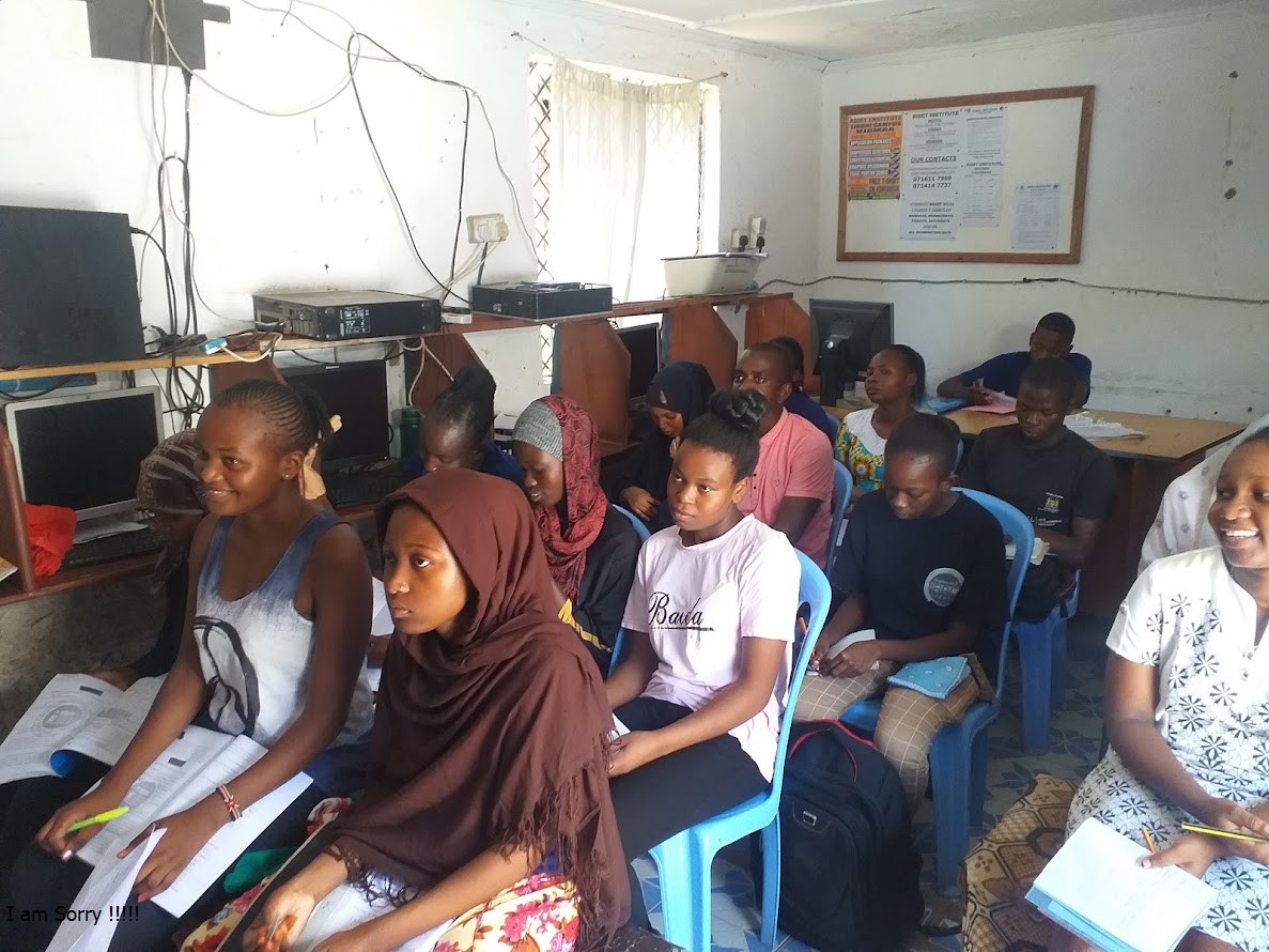 Riset students in a classroom session